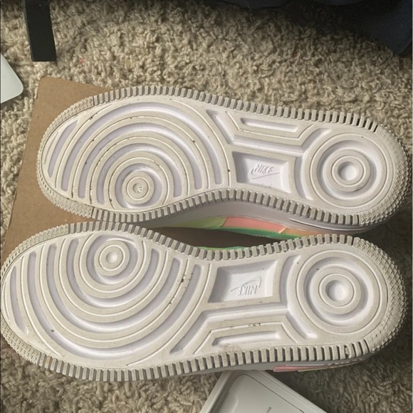 Nike Air Force 1 Artic Punch - Picture 3 of 3